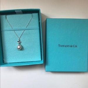 Tiffany Olive Leaf Pearl Pendant